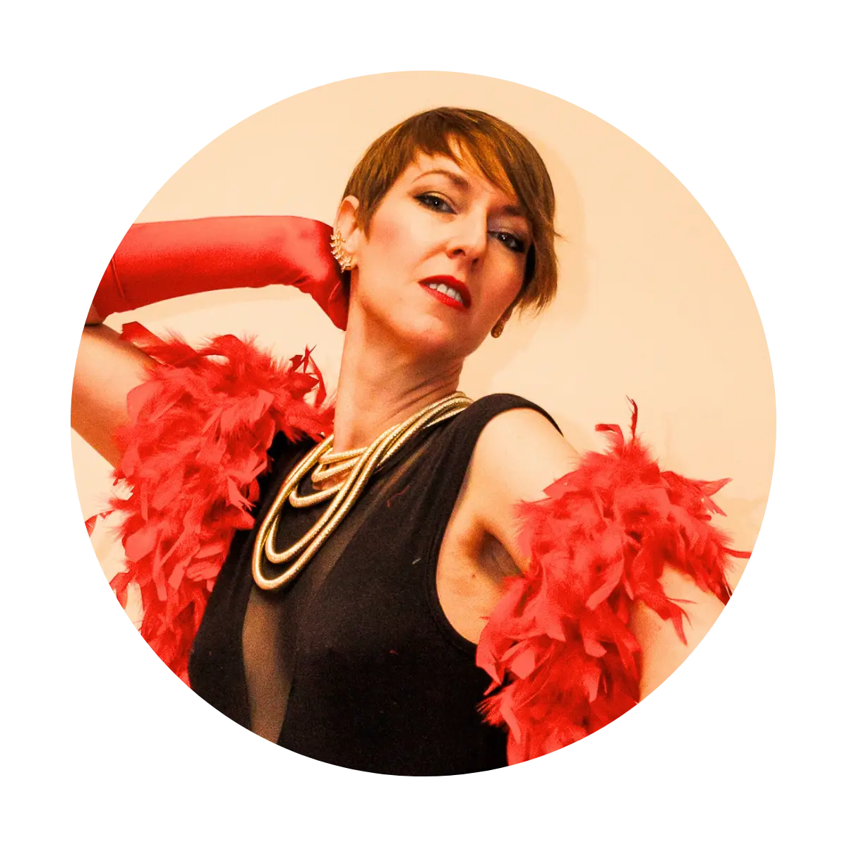 Retrato de Burgundy Allure - Burlesque Sevilla