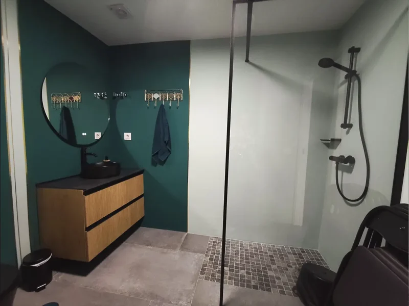 Estilo Art Decó del vestidor y aseo del Espacio Cultural Boa Negra de Sevilla