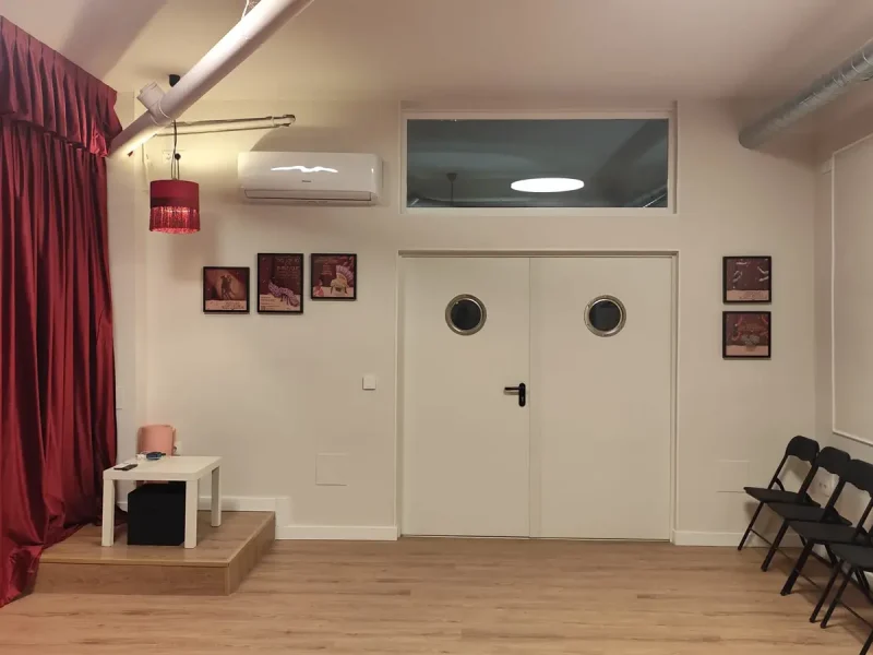Sala de baile, yoga, teatro y eventos en el Espacio Cultural La Boa Negra - Alquiler por horas